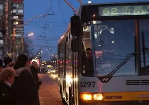 Liniile de troleibuze din zona Piaţa Universităţii vor avea trasee scurtate în week-end