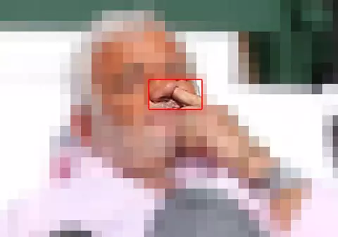 MUCUL care SPULBERĂ UN MIT! Starul de milioane, prins cu DEGETUL ÎN NAS până la cot! FOTO