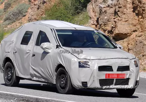 Fotografii ”spion” cu noul Logan!