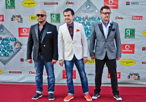 Băieţii de la 3rei Sud Est, haine de 30.000 de RON la Romanian Music Awards