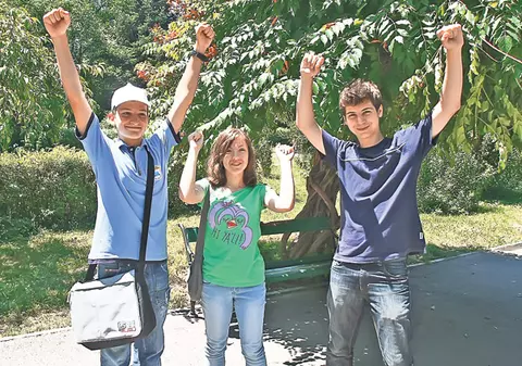 «Uraaaa! A venit vacanța!» Elevii au terminat ieri anul şcolar