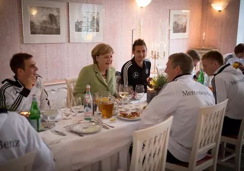 Merkel, în vizită la nemţi