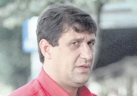 Fostul mare internaţional Rodion Cămătaru investeşte o căruţă de bani în oraşul Craiova