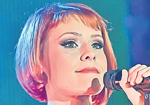 "Dorm în patul Mălinei Olinescu" | EXCLUSIV