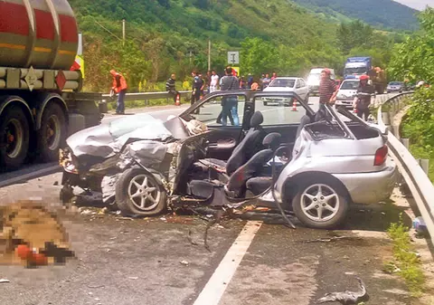 Doi fraţi ucişi, pe acelaşi drum, în aceeaşi zi, în accidente diferite