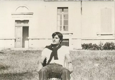 Cel mai discutat om al momentului: Adrian Năstase, pe vremea când era tânăr