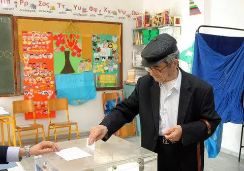 Alegeri în Grecia. Rămân sau nu elenii în zona euro?