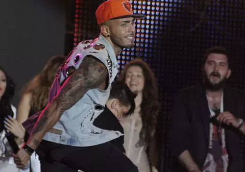 Alex Velea, "atacat" de o fană cu mesaje sinucigașe: "A spus că se omoară pentru mine. E bolnavă mintal!"