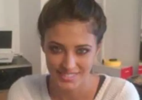 Te vei îngrozi când vei vedea în ce MIZERIE stă Antonia! Măreşte poza să vezi GROZĂVIA | FOTO