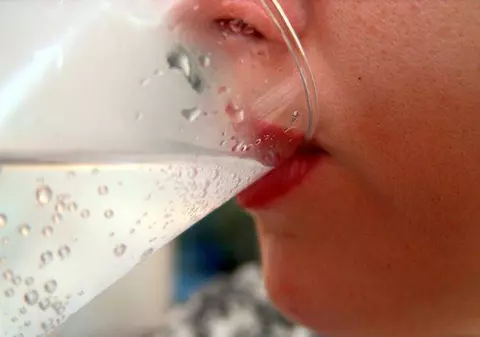 300 de case şi 500 de blocuri FĂRĂ APĂ POTABILĂ ÎN CAPITALĂ