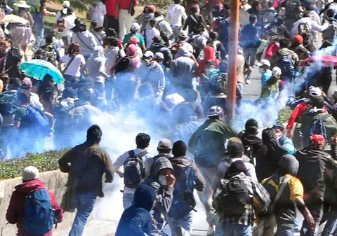 Mineriadă în Bolivia! Ciocniri violente între polițiști și protestatari, pe străzile capitalei 
