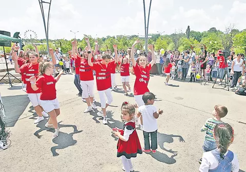 «Ajută copiii!» a sărbătorit 1 Iunie în parc