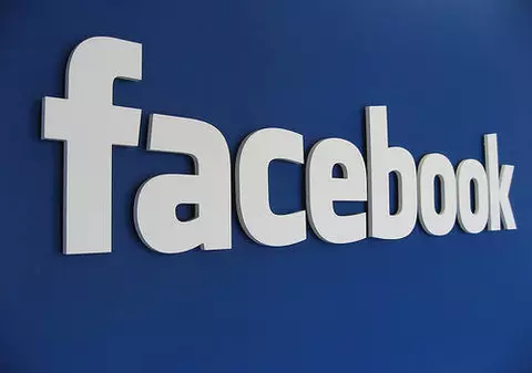 Facebook cu plată? Da, e adevărat! Vezi în ce condiţii