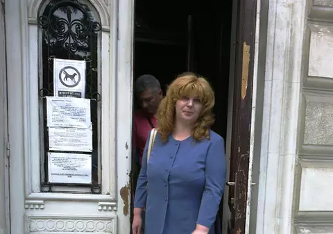 Grefiera Andreea Mihaela Bârlea nu se lasă şi vrea să demonstreze că e copila lui Adrian Păunescu