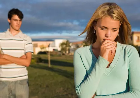 Cuvinte care te distrug. Ce trebuie să eviţi să spui cu voce tare