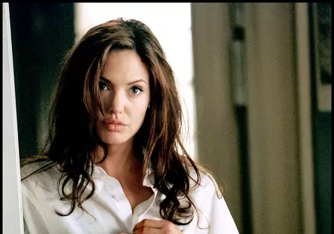 Jennifer Aniston i-a trimis Angelinei Jolie flori în valoare de 1.000 $