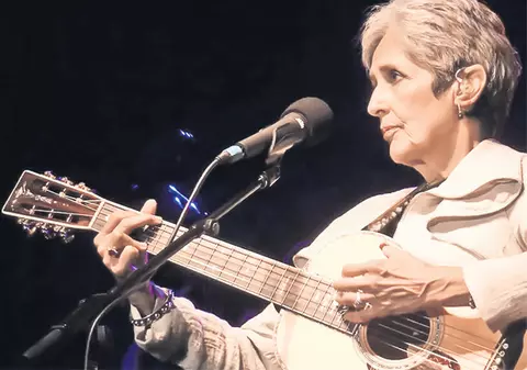 Celebra cântăreaţă Joan Baez: "M-am iubit cu Steve Jobs doi ani"