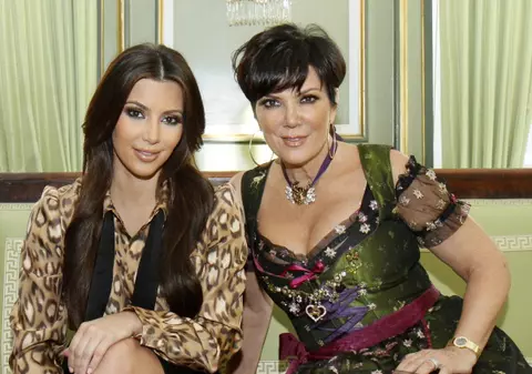 A MERITAT-O! Află ce ruşine a păţit Kris Jenner, mama lui Kim Kardashian!