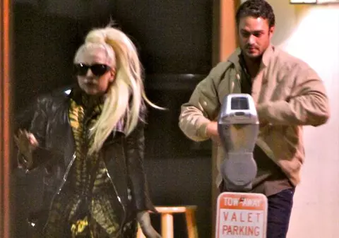 Lady Gaga s-a împăcat cu Taylor Kinney