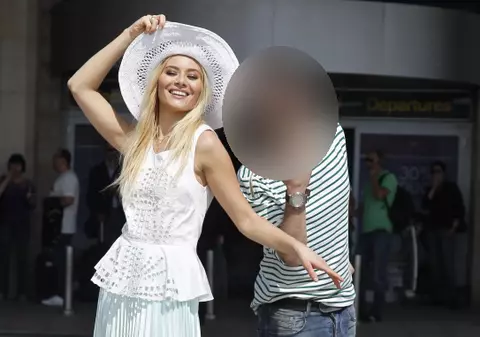 Laura Cosoi şi-a făcut bagajele! Pleacă în aventura vieţii ei | FOTO