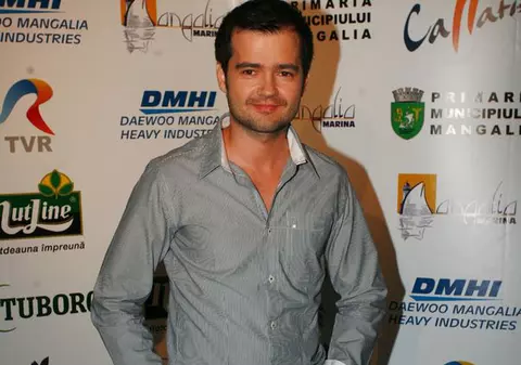 Laurenţiu Duţă: "Trebuie să munceşti mult ca artist, altfel te prind facturile din urmă"
