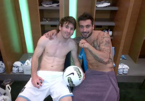 Lavezzi a publicat o poză cu el şi Messi: "Un golgeter şi un idiot"