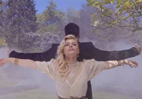 Loredana a lansat videoclipul piesei "Ochii din vis" |  VIDEO&FOTO