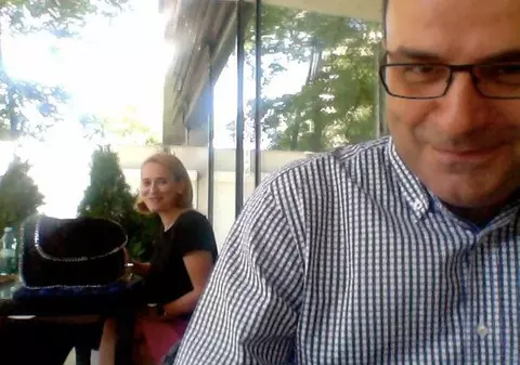 Lucian Mîndruță: "OMG, OMG, OMG! Esca mănâncă șnițel la o masă de mine!"