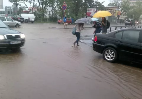 COD GALBEN de ploi şi VIJELII. Vezi harta furtunilor