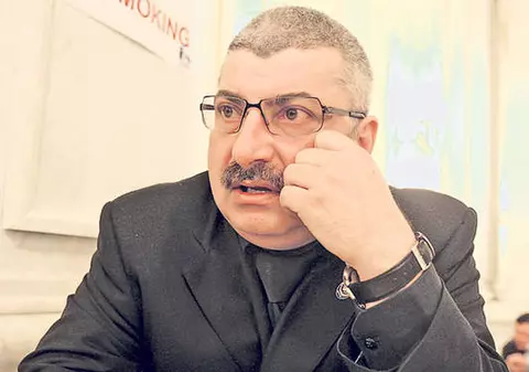 Prigoană NU SE LASĂ! Face încă o declaraţie HALUCINANTĂ după ce Elena Udrea şi-a anunţat demisia 