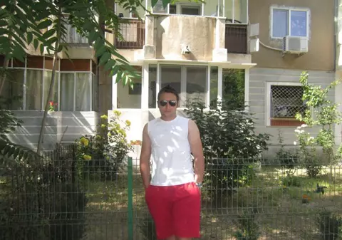 Iată ce mai face profu' care a provocat cutremur la cel mai de fiţe liceu din Bucureşti