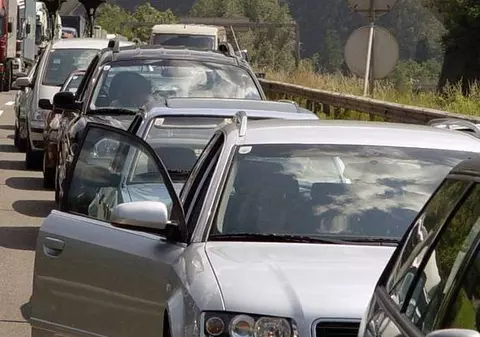 Atenţie şoferi! Recomandări ale Poliţiei Rutiere în perioada caniculară