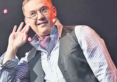 Vizante, prezentatorul emisiunii «Fabrica de vedete», de la TVR 1, nu şi-a mai primit salariul de două luni | EXCLUSIV