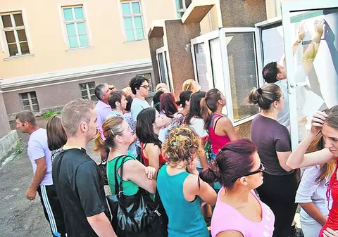 Ai picat Bac-ul? Iată ce poţi să faci ca să nu stai pe bară