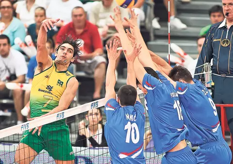 Supranumit «Pele» al voleiului brazilian, Giba e căsătorit cu Cristina Pîrv, o fostă jucătoare română de volei