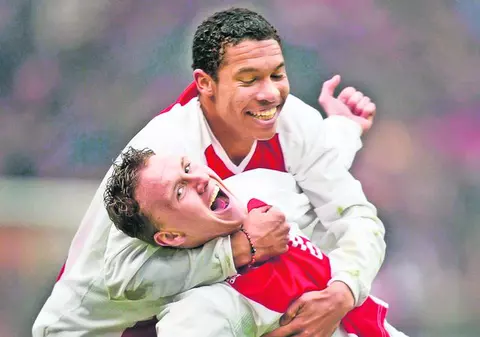 La Ajax Amsterdam, Zlatan Ibrahimovici, cel mai scump fotbalist din lume, era impresionat de calităţile atacantului Nicolae Mitea / «Ibra îmi zicea Maradona»