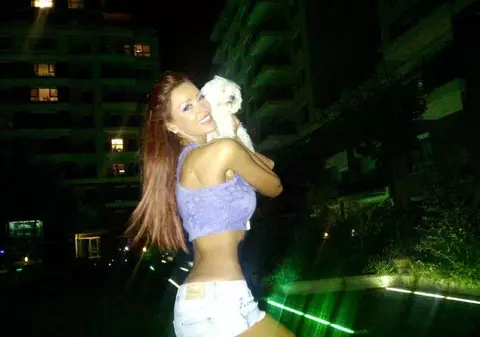 Nici o zi fără Bianca Drăguşanu! Orice poză cu ea creează isterie pe Internet! FOTO