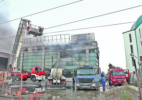 Aici s-au făcut scrum tone de haine!
