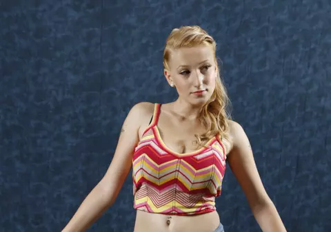 Solista Ada Nicole a avut multe accidente la cursele de maşini!