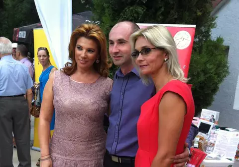 Ruxandra Dragomir și Mihaela Borcea, vedetele unei petreceri cu diplomați