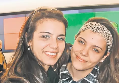 Două surori din America au învăţat limba română de dragul lui Puya