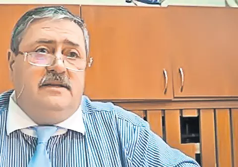 Senator, tovarăș de fărădelegi cu interlopii