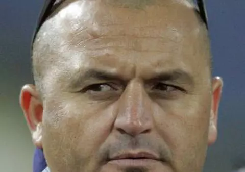 Mititelu l-a învins pe Mircea Sandu. Vezi ce i se pregăteşte boss-ului FRF