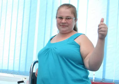 Află povestea unei TINERE care a avut 113 KILOGRAME. "Acum pot să-mi cumpăr haine de oameni normali!"