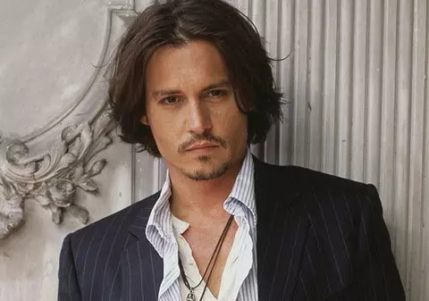 Îl urmăresc blestemele Vanessei? Johnny Depp a fost părăsit de noua iubită!