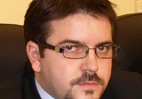 Bogdan Diaconu îl acuză pe Teodor Baconschi că foloseşte biserica pentru politică