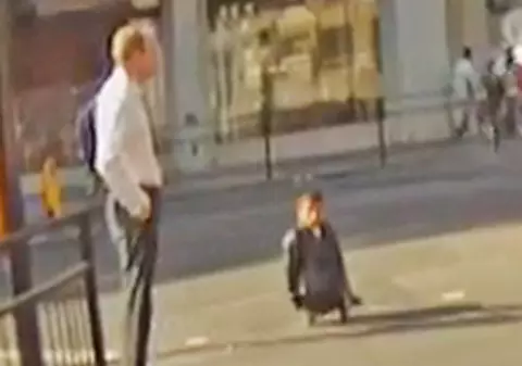 Cerşetor român amendat pentru că face gălăgie