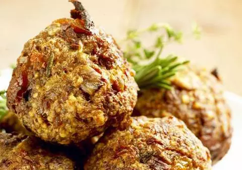 CHIFTELUȚE DE OREZ CU PUI 