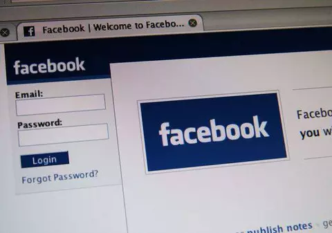 Facebook ar putea să obţină informaţiile financiare ale utilizatorilor!