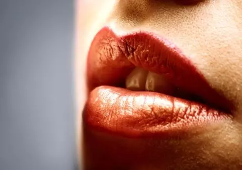 Sărutul îmbunătăţeşte imunitatea! Vezi care sunt şi celelalte beneficii